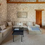 Eden Villa *