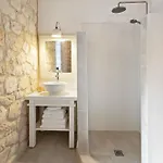 Eden Villa *