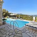 Eden Villa *