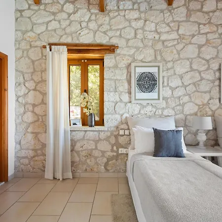 Eden Villa *