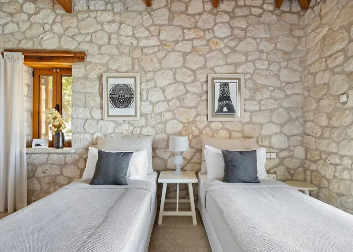 Eden * Vathi (Meganisi)