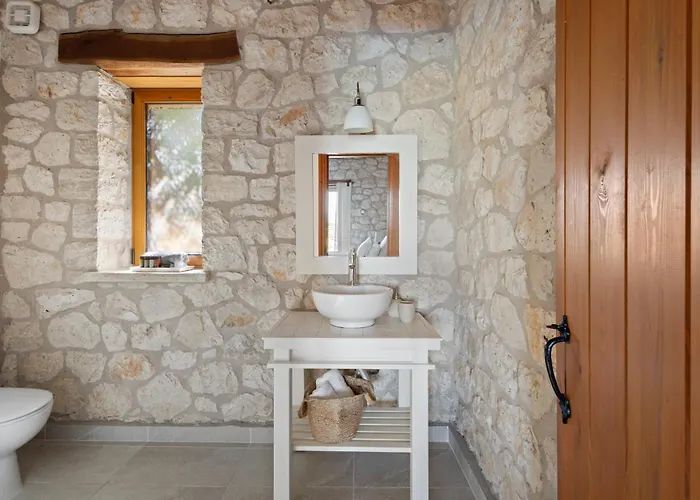 Eden * Vathi (Meganisi)